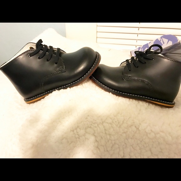 Toddler Walking Shoes - Picture 2 of 6